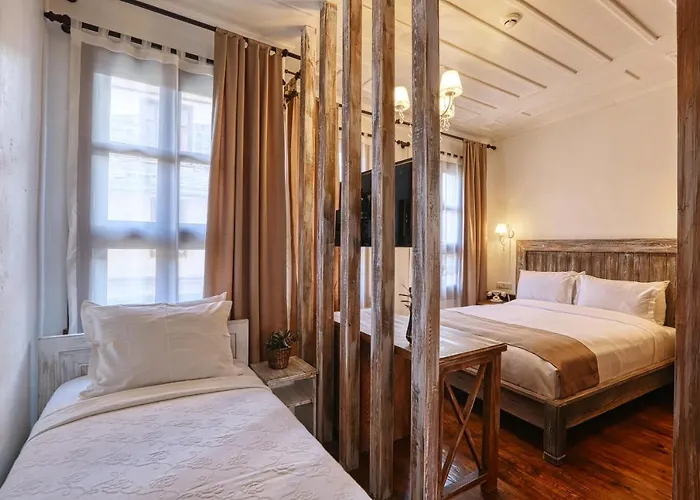 Trilye Bay C מלון